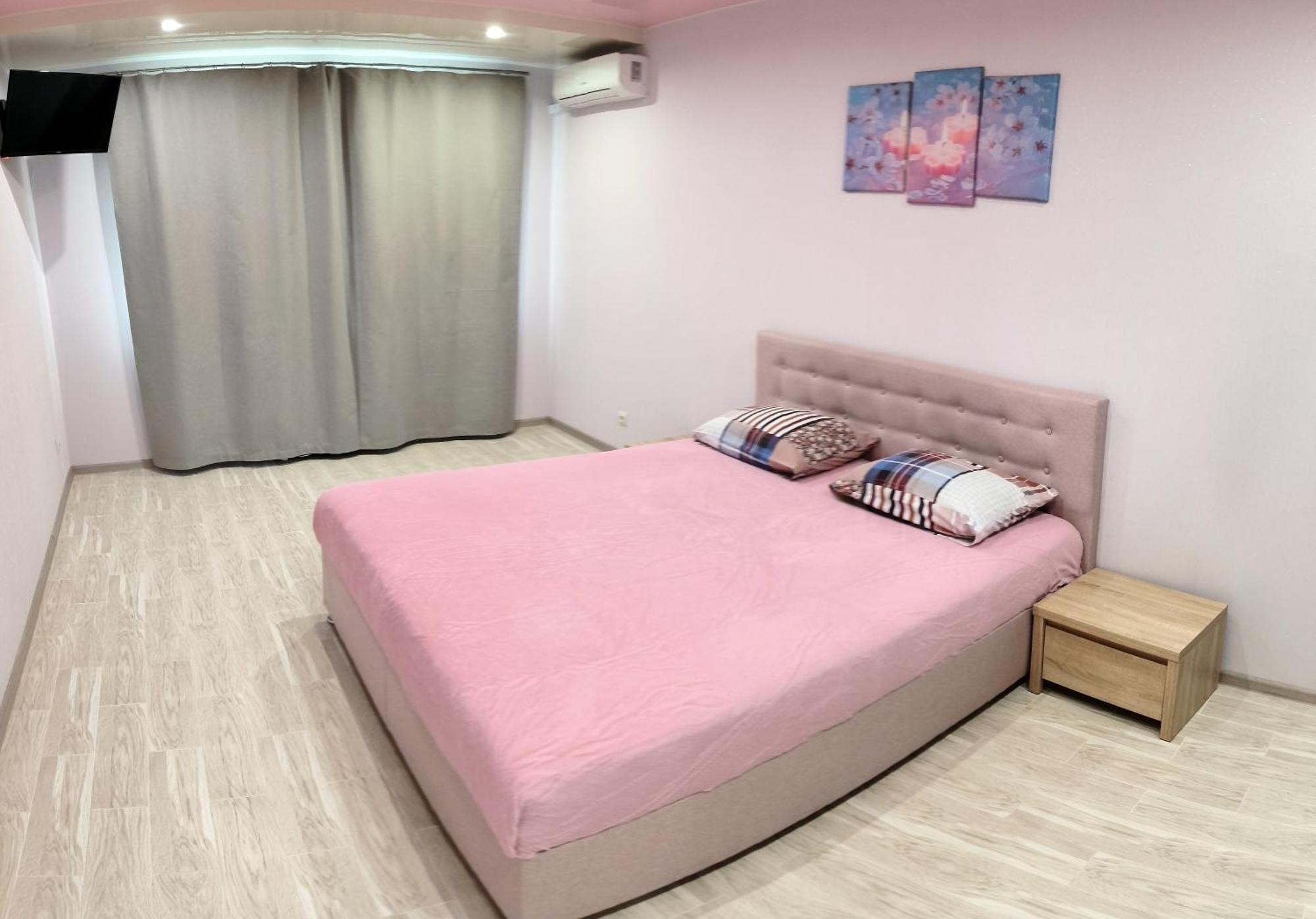 Apartment Near Metro Pozniaky Kyiv Exterior photo